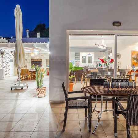 הרקליון Whiteblue Spa Villa, By Idealstay Experience מראה חיצוני תמונה